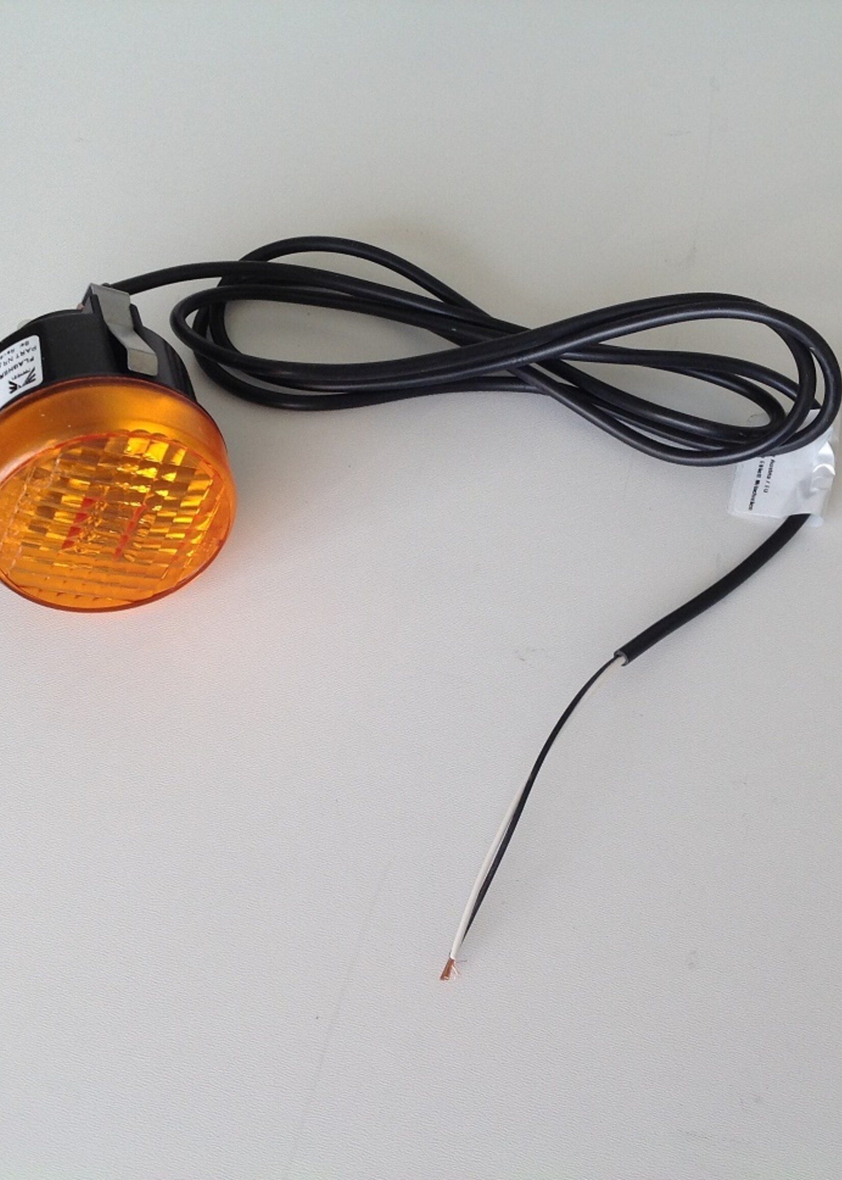 Aspöck Roundpoint II oranje, 2 polig met 1,8m. kabel, 12V, IP54