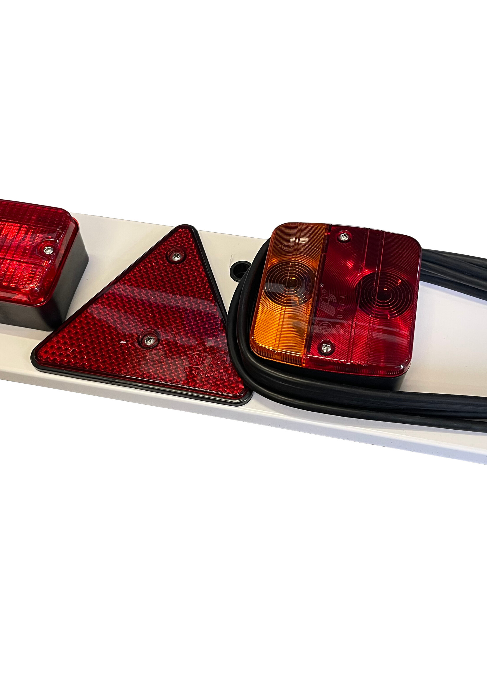 DAFA Lichtbalk  wit 1370mm kabel 9 mtr met mistlamp en 7 pol. stekker