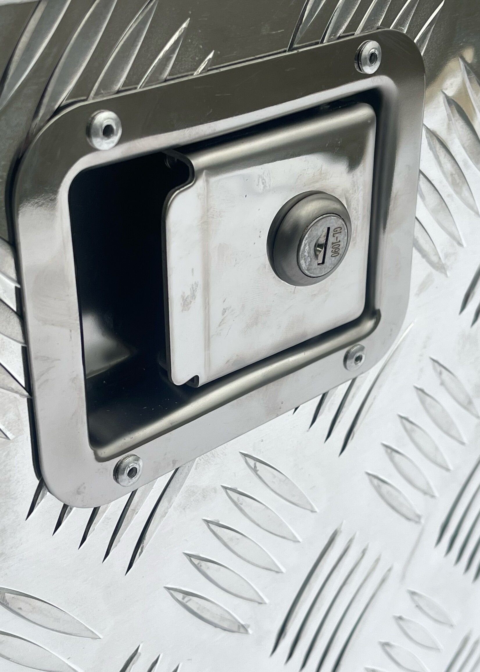 DTR Aluminium opbergkist 950x320x190 (2.0mm)