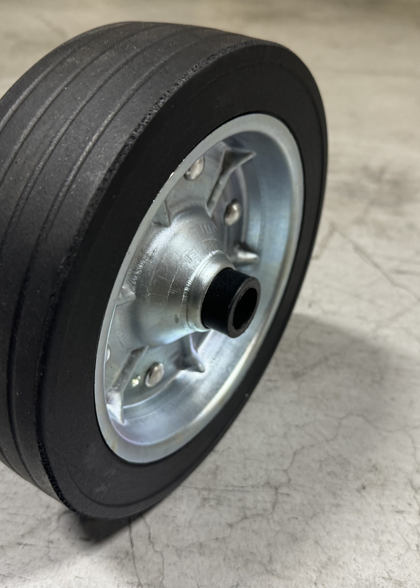 DTR Los neuswiel 220x65mm met afstandsbus