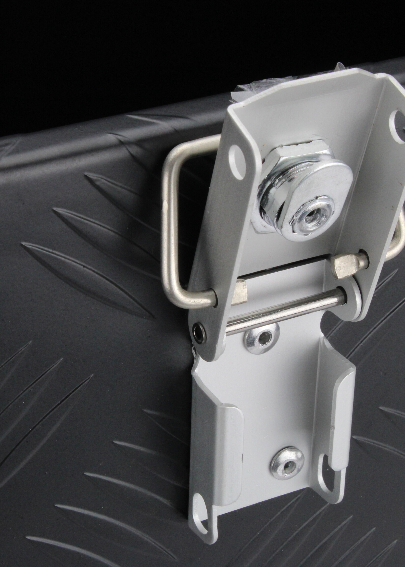 DTR Aluminium kist | zwart | 900x340x410 | uitsparing neuswiel