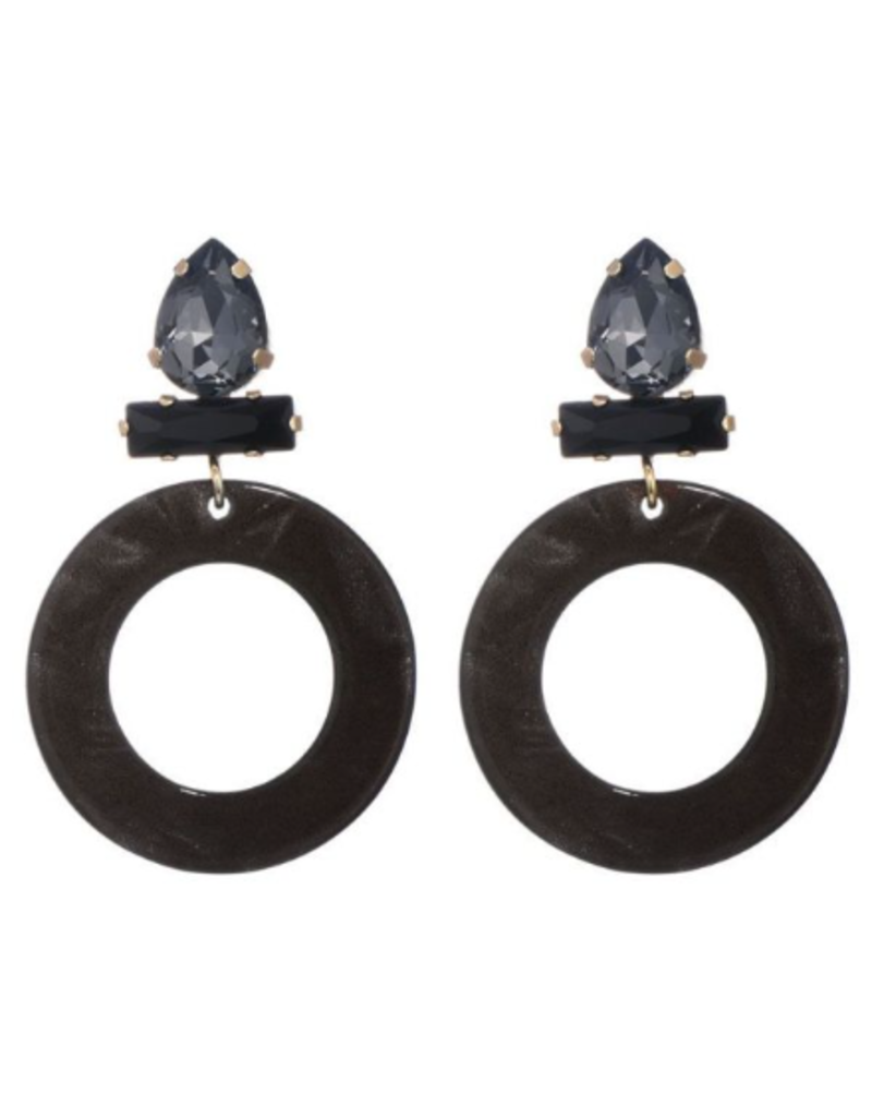 Detailed black round statement earrings