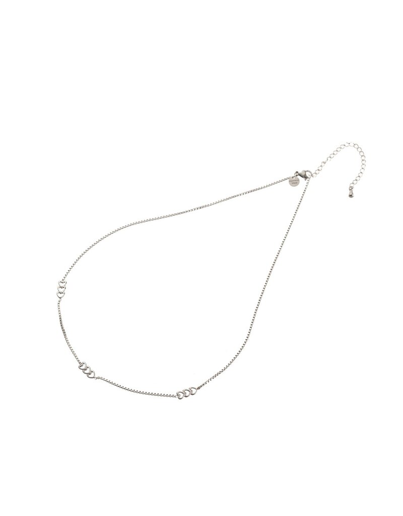 Go Dutch Label D&E - Subtiele hartjes ketting - zilver