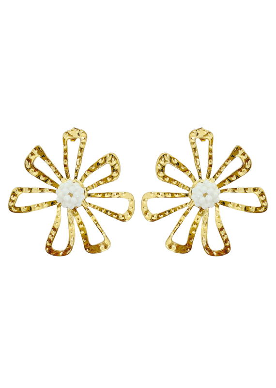 21Jewelz Gouden bloem oorbellen met witte kraaltjes