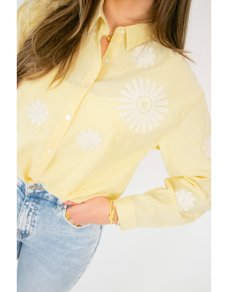 21Jewelz Gestreepte blouse met geborduurde bloemen - geel