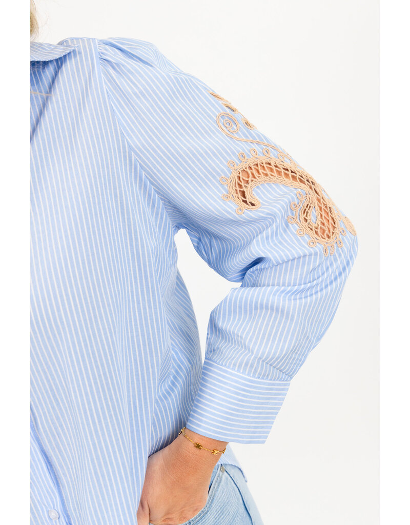 21Jewelz Gestreepte blouse met borduursel - blauw