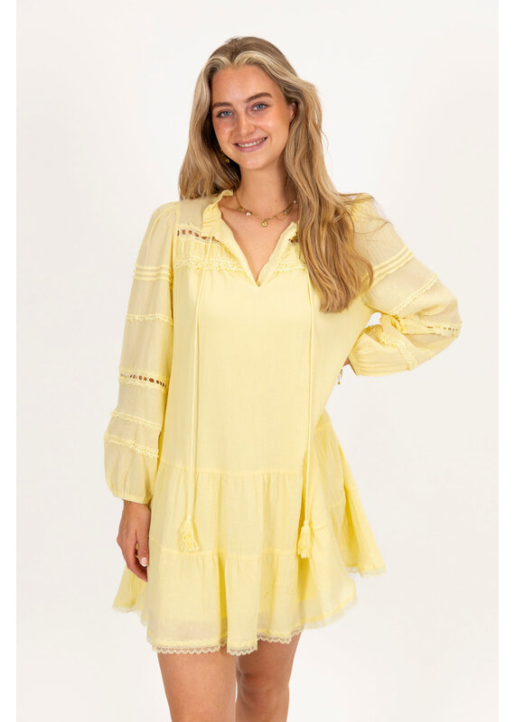21Jewelz Jurkje met ruffles en open details - geel