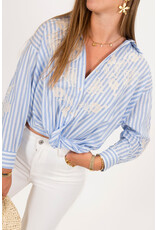 21Jewelz Blauw-wit gestreepte blouse met geborduurde bloemen