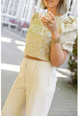 21Jewelz Pofmouwen top met gouden bloemen en jacquard print