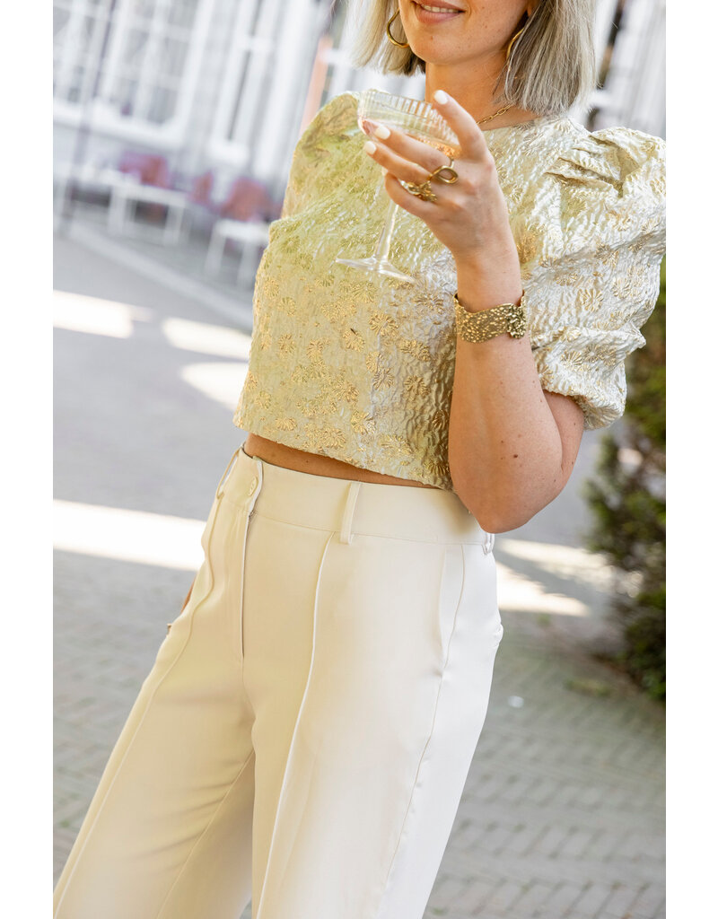 21Jewelz Pofmouwen top met gouden bloemen en jacquard print