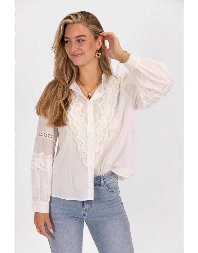 21Jewelz Witte blouse met kant en ruffels