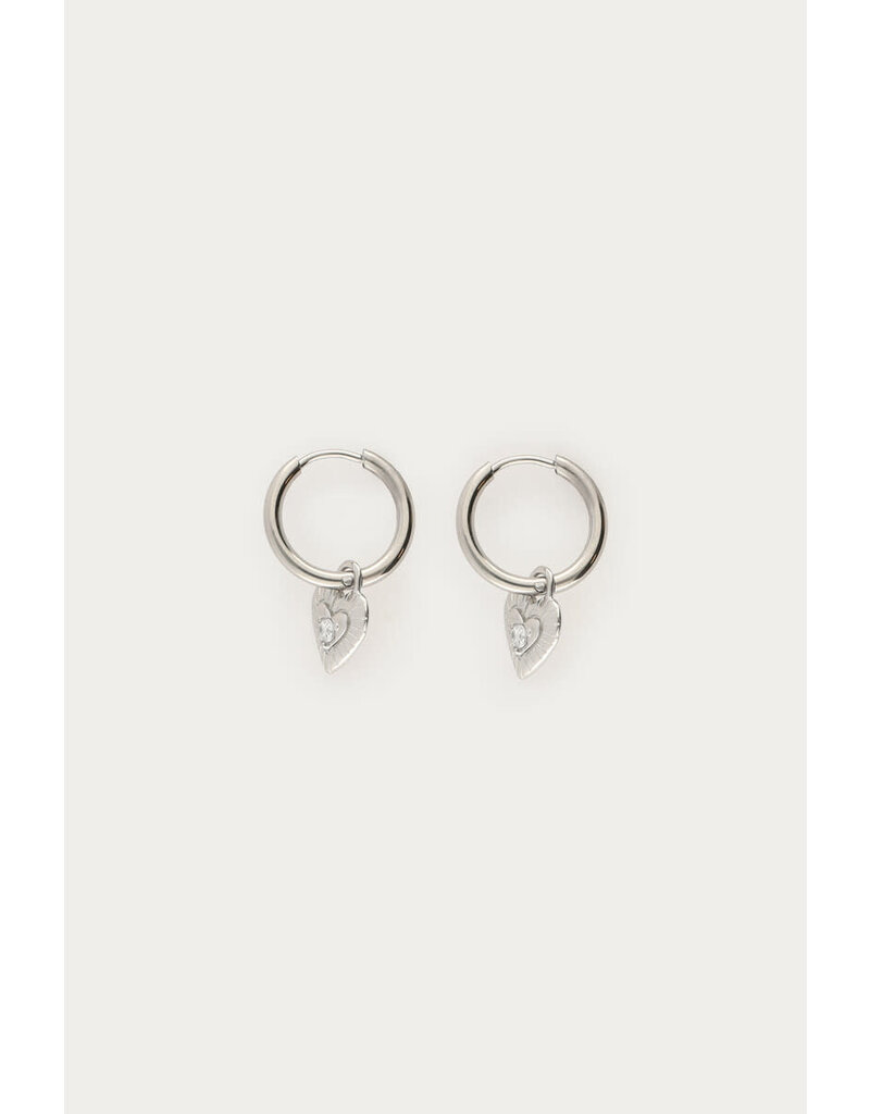My Jewellery My Jewellery | Nomads minimalistische oorringen met hartje - zilver