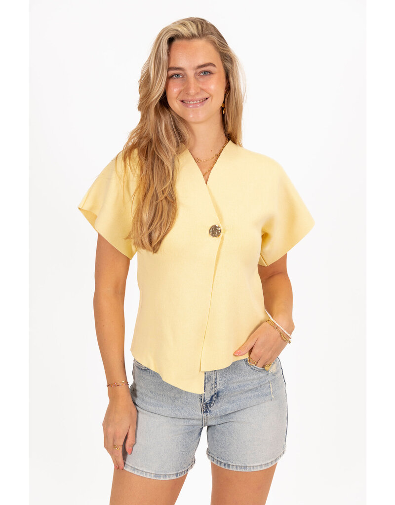 21Jewelz Elegante top met gouden knoop - geel