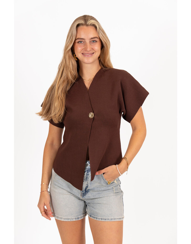 21Jewelz Elegante top met gouden knoop - bruin