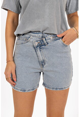 21Jewelz Shortje met schuine knoop