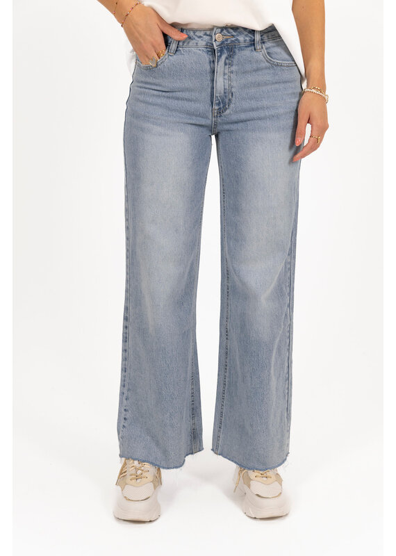 21Jewelz Mid rise jeans met gerafelde pijp