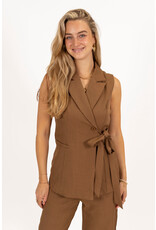 21Jewelz Lang gilet met ceintuur - bruin