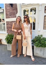 21Jewelz Lang gilet met ceintuur - bruin