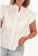 21Jewelz Mouwloos volant blouse - wit