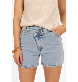 21Jewelz Shortje met schuine knoop