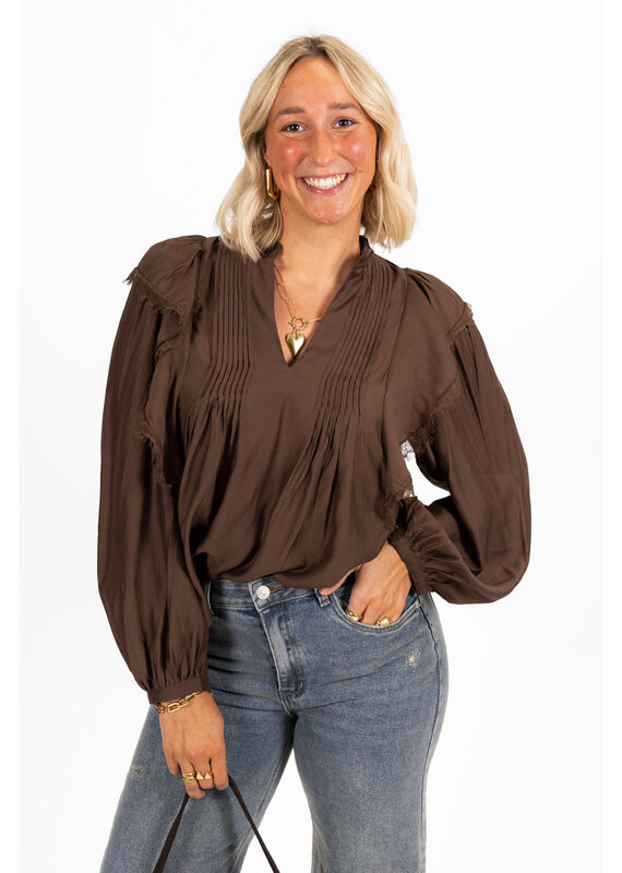 21Jewelz blouse met ruffles en v-hals - choco bruin