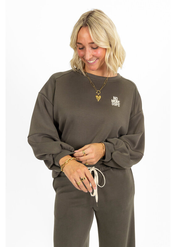 21Jewelz Sweater "no more oops" - army