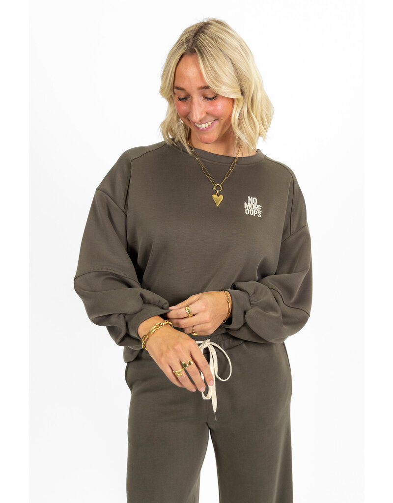 21Jewelz Sweater "no more oops" - army