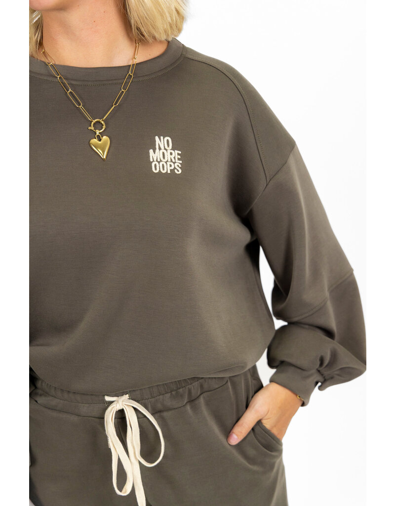 21Jewelz Sweater "no more oops" - army