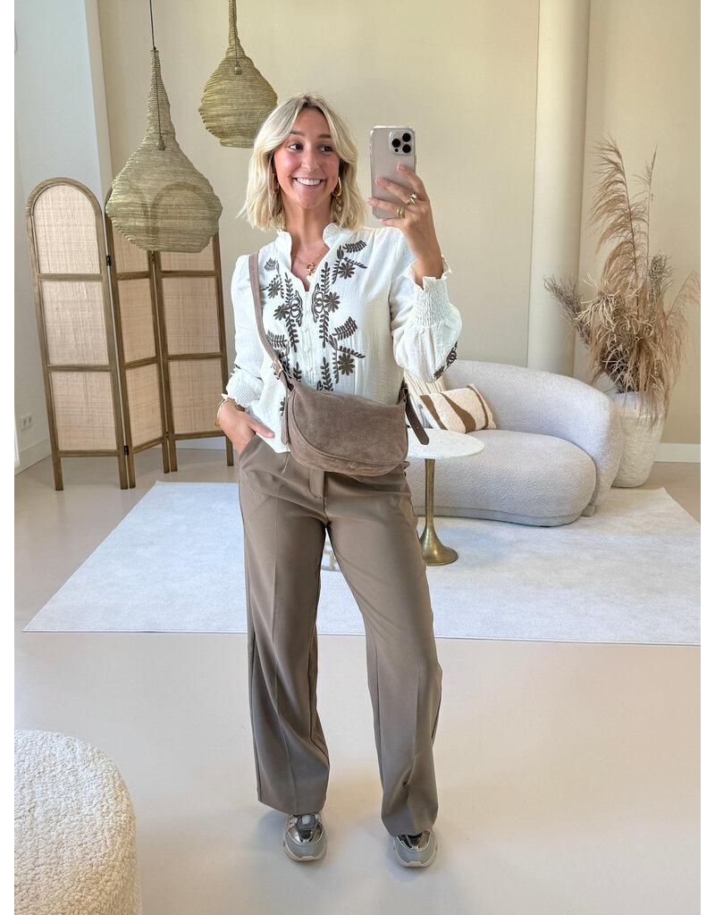 21Jewelz Ecru blouse met bruin borduursel