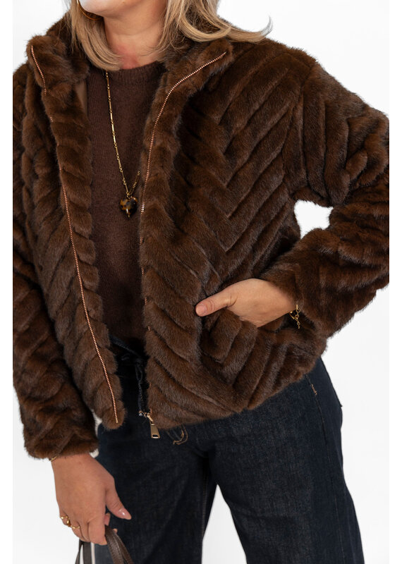 21Jewelz Fluffy jas met patroon - bruin