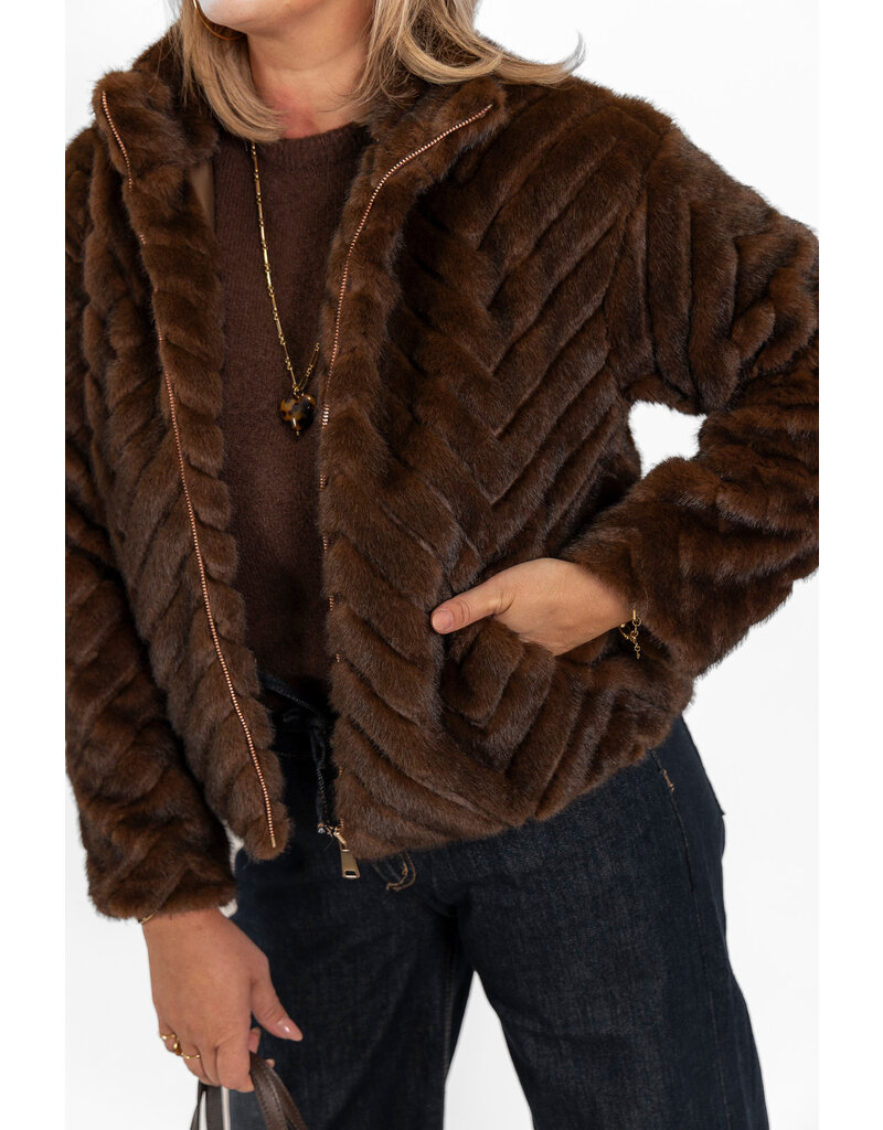 21Jewelz Fluffy jas met patroon - bruin
