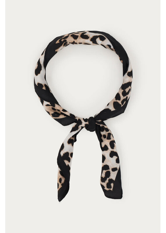 My Jewellery MyJewellery - Zwarte satijnen look sjaal met panterprint