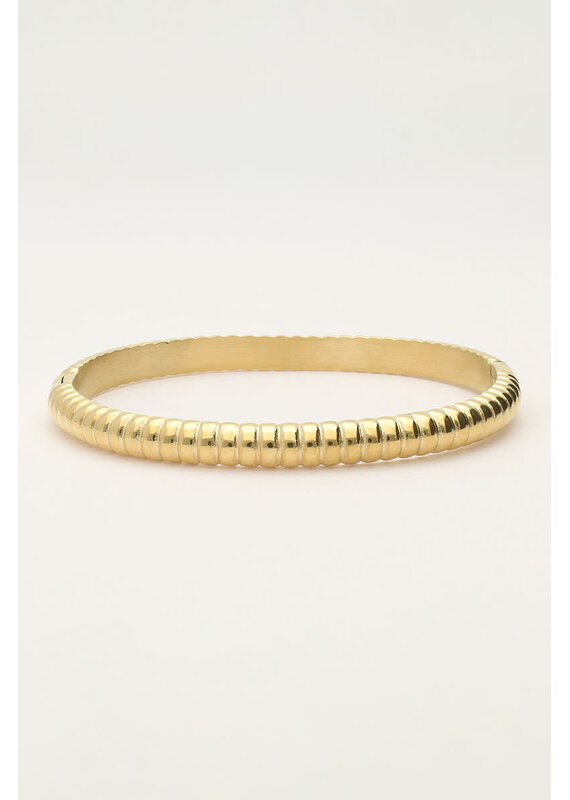 My Jewellery My Jewellery - Bold rechthoekige bangle met ribbels - goud