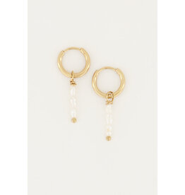 My Jewellery My Jewellery - Oorbellen drie zoetwaterparels - goud