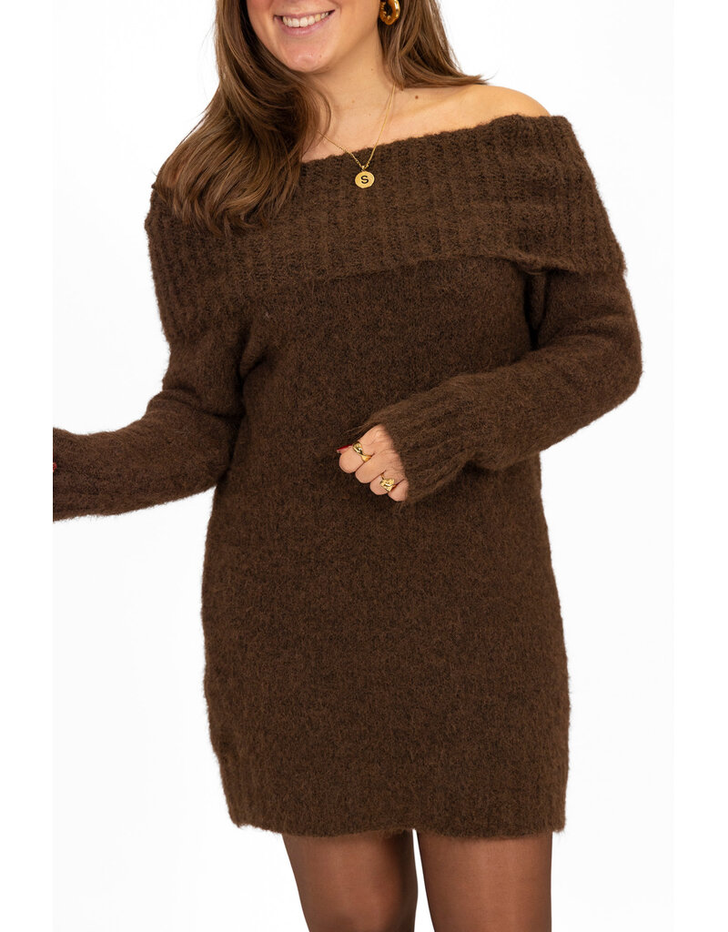 21Jewelz Off shoulder jurk - bruin