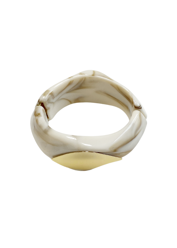 21Jewelz Organische statement bangle met gouden detail - ecru