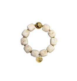 21Jewelz Statement armband met gouden details en kraal - marmer ecru