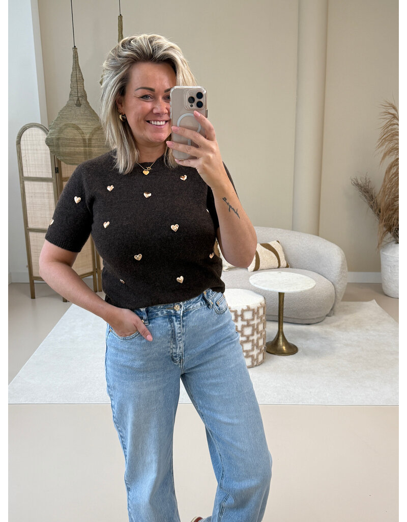 21Jewelz Truitje met korte mouwen & gouden hartjes studs - bruin