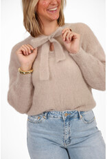 21Jewelz Wollige trui met strik - beige