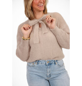 21Jewelz Wollige trui met strik - beige