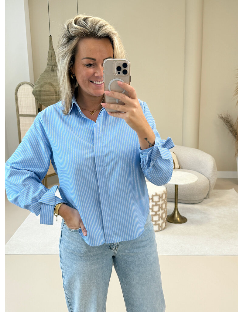 21Jewelz Strepenblouse met strikjes - blauw