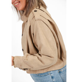 21Jewelz Suede jasje met pofmouw en knoopjes - beige