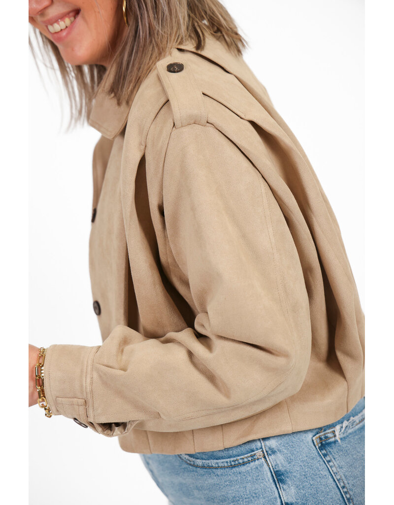 21Jewelz Suede jasje met pofmouw en knoopjes - beige