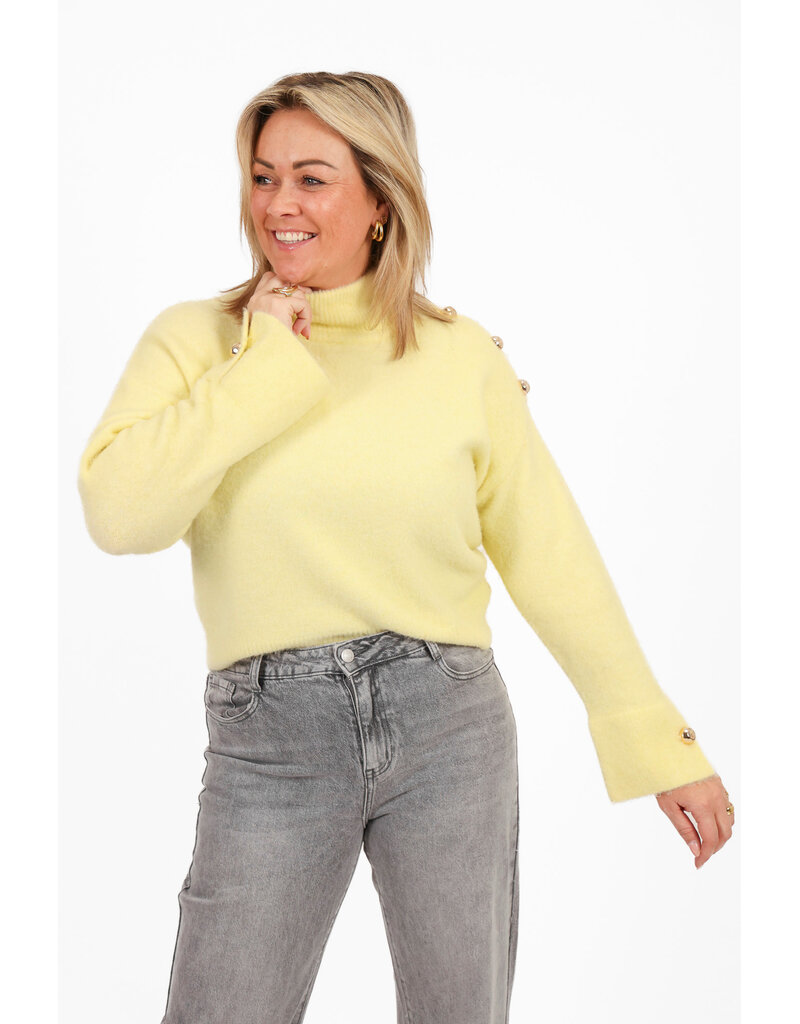 21Jewelz Trui met hoge kraag en gouden knopen - geel