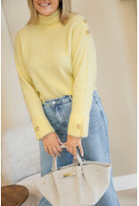 21Jewelz Trui met hoge kraag en gouden knopen - geel