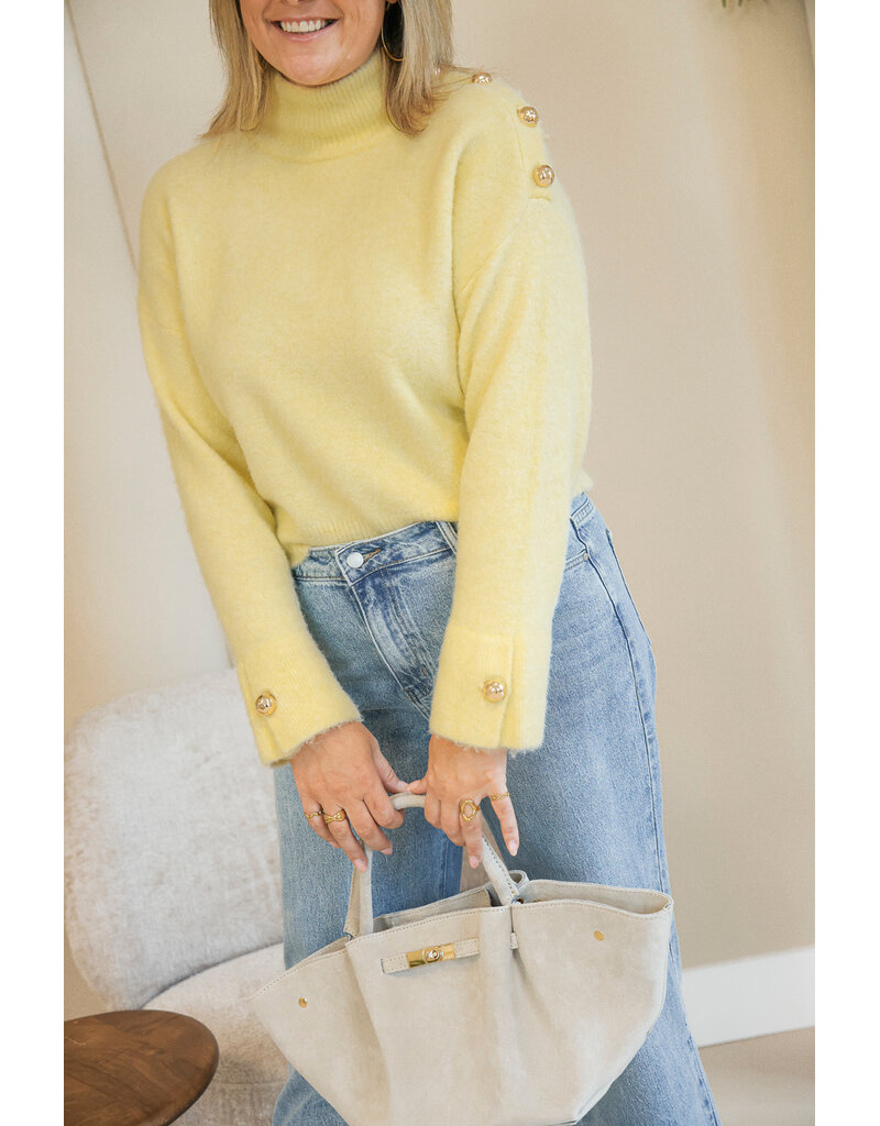 21Jewelz Trui met hoge kraag en gouden knopen - geel