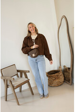 21Jewelz Suede jasje met pofmouw en knoopjes - bruin