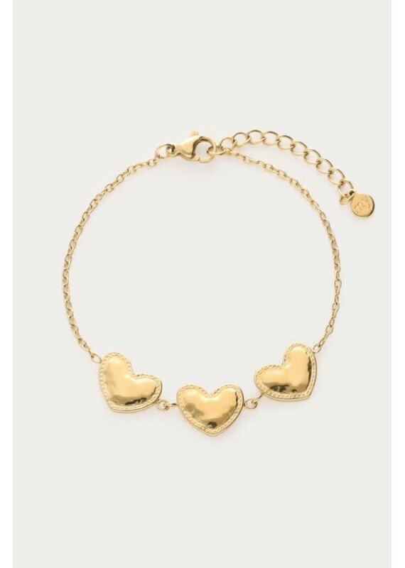 My Jewellery My Jewellery | Armband met drie hartjes "hammered"
