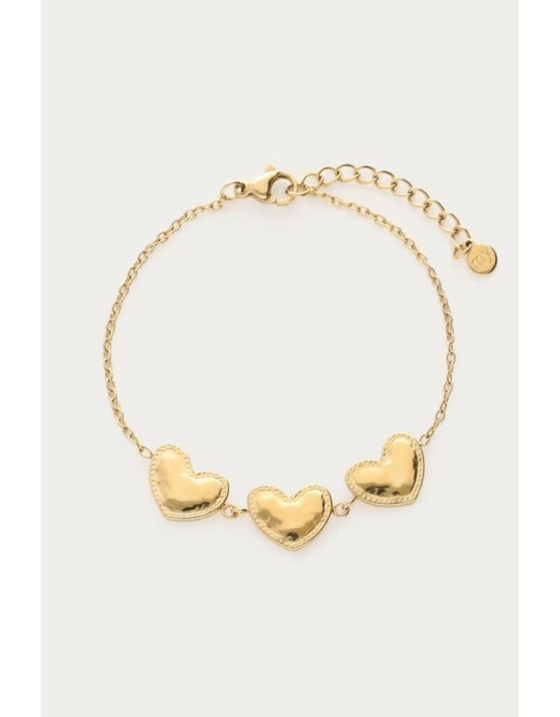 My Jewellery My Jewellery | Armband met drie hartjes "hammered"