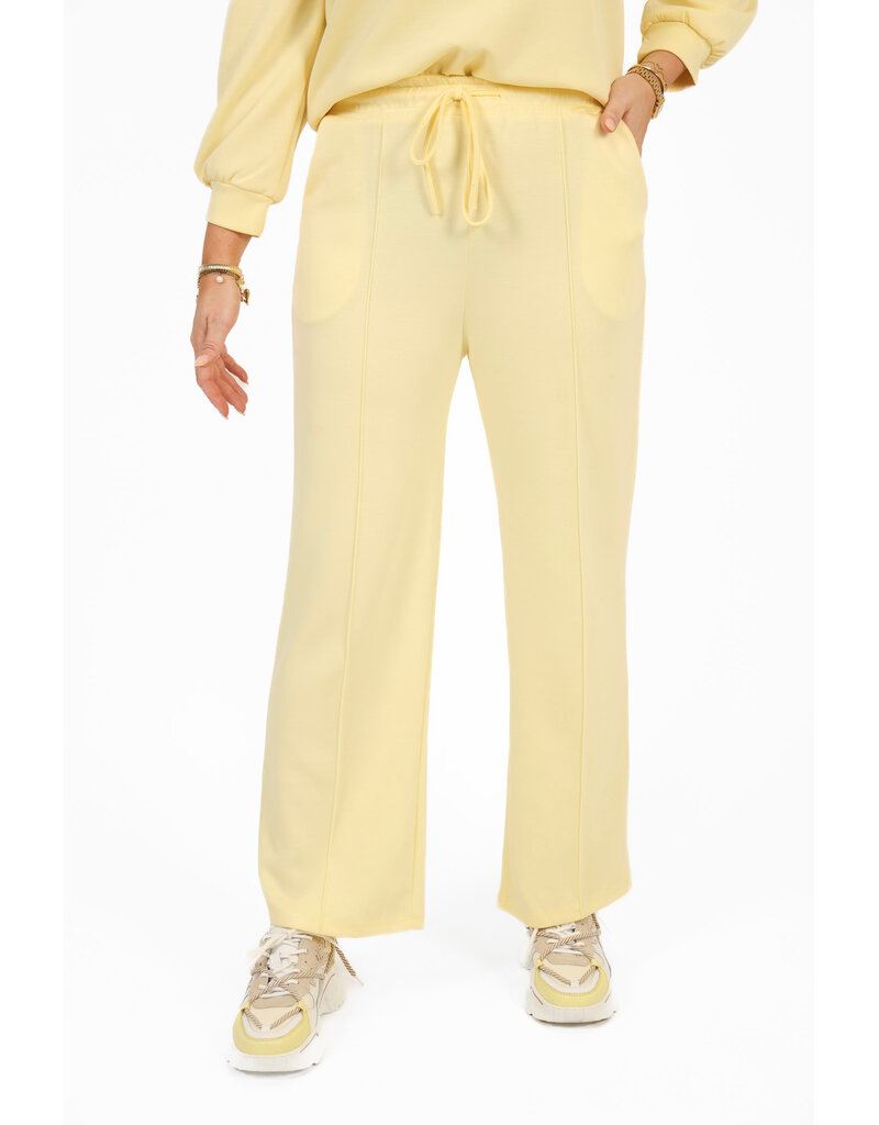 21Jewelz Co-ord set met casual straight leg jogger - geel